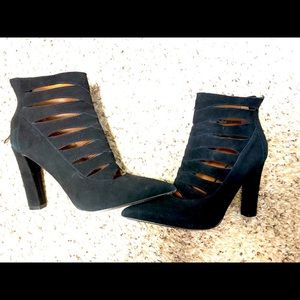 Steve Madden bootie OBO